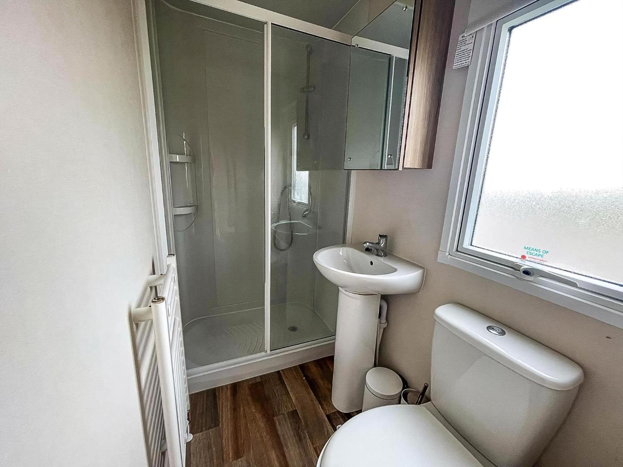 Superb 6 Berth Caravan At St Osyth Beach, Near Clacton-On-Sea Ref 28008Mc Exterior foto